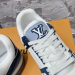 LV Trainer Sneaker (حذاء “لوي ترينر سنيكرز) - Image 3