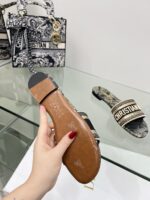 D Dway Heeled Slide (دي دواي بكعب صندل) - Image 6