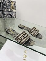 D Dway Heeled Slide (دي دواي بكعب صندل) - Image 4