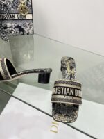 D Dway Heeled Slide (دي دواي بكعب صندل) - Image 7