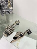 D Dway Heeled Slide (دي دواي بكعب صندل) - Image 9