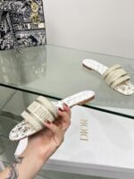 D Dway Heeled Slide (دي دواي بكعب صندل) - Image 4