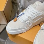 LV Trainer Sneaker (حذاء “لوي ترينر سنيكرز) - Image 7