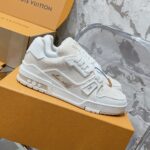 LV Trainer Sneaker (حذاء “لوي ترينر سنيكرز) - Image 8