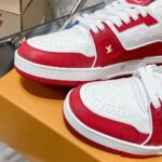 LV Trainer Sneaker (حذاء “لوي ترينر سنيكرز) - Image 2
