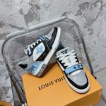 LV Trainer Sneaker (حذاء “لوي ترينر سنيكرز) - Image 3
