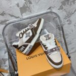 LV Trainer Sneaker (حذاء “لوي ترينر سنيكرز) - Image 2