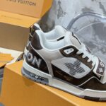 LV Trainer Sneaker (حذاء “لوي ترينر سنيكرز) - Image 7