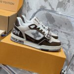LV Trainer Sneaker (حذاء “لوي ترينر سنيكرز) - Image 9