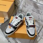 LV Trainer Sneaker (حذاء “لوي ترينر سنيكرز) - Image 6