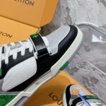 LV Trainer Sneaker (حذاء “لوي ترينر سنيكرز) - Image 6