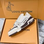 LV Trainer Sneaker (حذاء “لوي ترينر سنيكرز) - Image 2