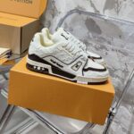 LV Trainer Sneaker (حذاء “لوي ترينر سنيكرز) - Image 6