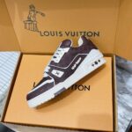 LV Trainer Sneaker (حذاء “لوي ترينر سنيكرز) - Image 2