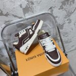LV Trainer Sneaker (حذاء “لوي ترينر سنيكرز) - Image 5