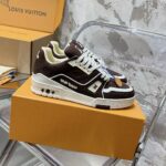 LV Trainer Sneaker (حذاء “لوي ترينر سنيكرز) - Image 6
