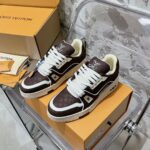 LV Trainer Sneaker (حذاء “لوي ترينر سنيكرز)