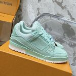 LV Trainer Sneaker (حذاء “لوي ترينر سنيكرز) - Image 2