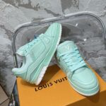 LV Trainer Sneaker (حذاء “لوي ترينر سنيكرز) - Image 4
