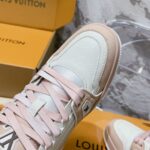 LV Trainer Sneaker (حذاء “لوي ترينر سنيكرز) - Image 4