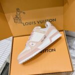 LV Trainer Sneaker (حذاء “لوي ترينر سنيكرز) - Image 2