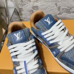 LV Trainer Sneaker (حذاء “لوي ترينر سنيكرز) - Image 4