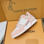LV Trainer Sneaker (حذاء “لوي ترينر سنيكرز) - Image 5