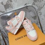 LV Trainer Sneaker (حذاء “لوي ترينر سنيكرز) - Image 6