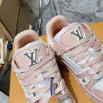 LV Trainer Sneaker (حذاء “لوي ترينر سنيكرز) - Image 8