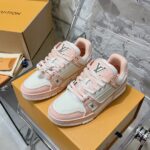 LV Trainer Sneaker (حذاء “لوي ترينر سنيكرز)