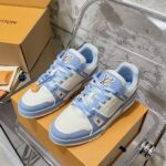 LV Trainer Sneaker (حذاء “لوي ترينر سنيكرز)