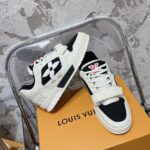 LV Trainer Sneaker (حذاء “لوي ترينر سنيكرز) - Image 6