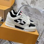 LV Trainer Sneaker (حذاء “لوي ترينر سنيكرز) - Image 7