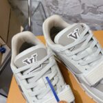 LV Trainer Sneaker (حذاء “لوي ترينر سنيكرز) - Image 7