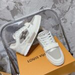 LV Trainer Sneaker (حذاء “لوي ترينر سنيكرز) - Image 8
