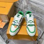 LV Trainer Sneaker (حذاء “لوي ترينر سنيكرز) - Image 4