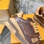 LV Trainer Sneaker (حذاء “لوي ترينر سنيكرز) - Image 9