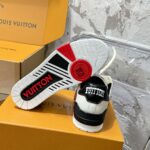 LV Trainer Sneaker (حذاء “لوي ترينر سنيكرز) - Image 8