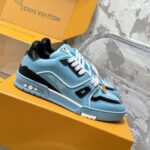 LV Trainer Sneaker (حذاء “لوي ترينر سنيكرز) - Image 3