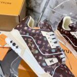 LV Trainer Sneaker (حذاء “لوي ترينر سنيكرز) - Image 9