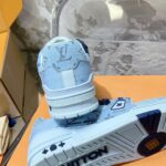 LV Trainer Sneaker (حذاء “لوي ترينر سنيكرز) - Image 5