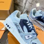 LV Trainer Sneaker (حذاء “لوي ترينر سنيكرز) - Image 6