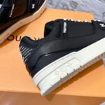 LV Trainer Sneaker (حذاء “لوي ترينر سنيكرز) - Image 4