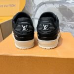 LV Trainer Sneaker (حذاء “لوي ترينر سنيكرز) - Image 5