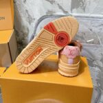 LV Trainer Sneaker (حذاء “لوي ترينر سنيكرز) - Image 4