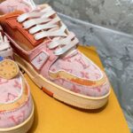 LV Trainer Sneaker (حذاء “لوي ترينر سنيكرز) - Image 7
