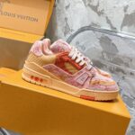 LV Trainer Sneaker (حذاء “لوي ترينر سنيكرز) - Image 3