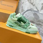 LV Trainer Sneaker (حذاء “لوي ترينر سنيكرز) - Image 4