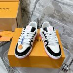 LV Trainer Sneaker (حذاء “لوي ترينر سنيكرز) - Image 6