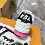 LV Trainer Sneaker (حذاء “لوي ترينر سنيكرز) - Image 7